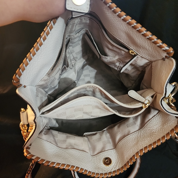 Michael Kors white Hamilton satchel/tote - Picture 7 of 10